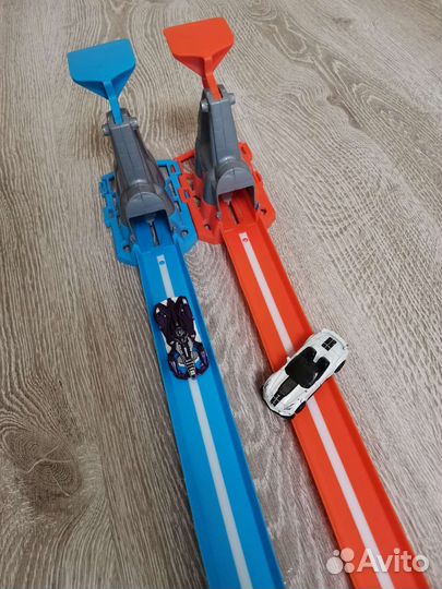 Гоночный трек hot wheels