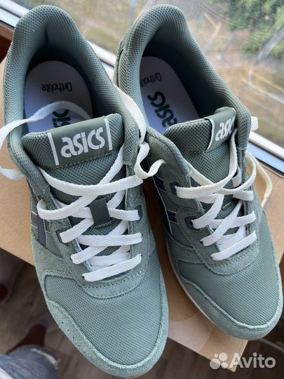 Кроссовки Asics