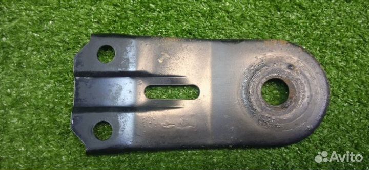 Кронштейн подрамника передний Ford Focus 2 седан