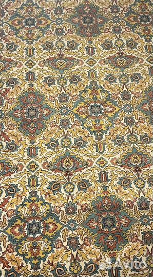 Ковер шерстяной