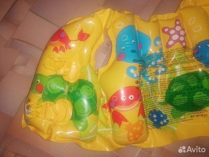 Жилет для плавания