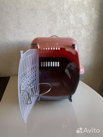 Переноска для животных пластиковая