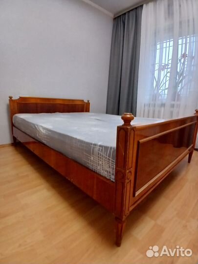 Спальный гарнитур бу