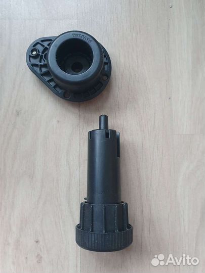 Опора мебельная регулируемая