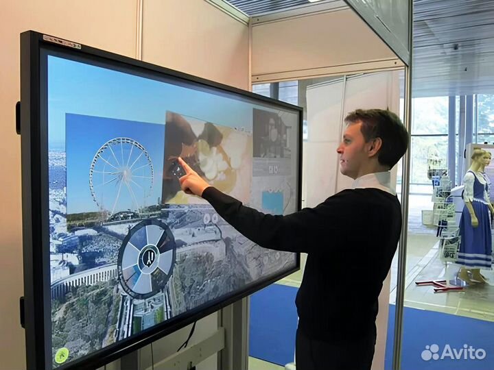 Интераткивная сенсорная панель для сада