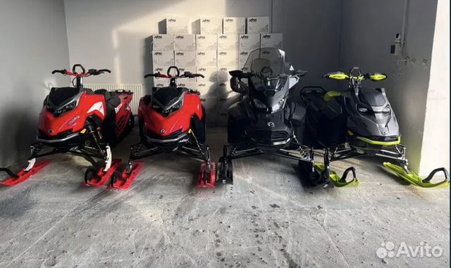 Объявления москва снегоходы. Bearcat z1 xt. Снегоход мчс. Arctic cat tz1 lxr. Снегоход тайга 750.