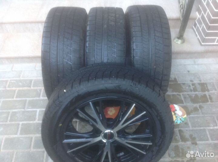 Колеса Bridgestone Blizzak VRX