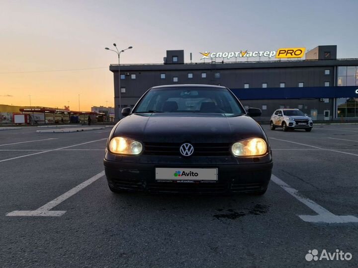 Volkswagen Golf 1.6 AT, 2002, 269 000 км