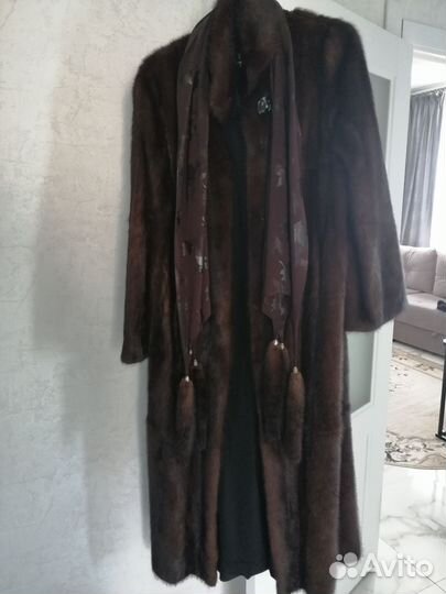 Шуба норковая 50 - 56, шарф с кистями из норки