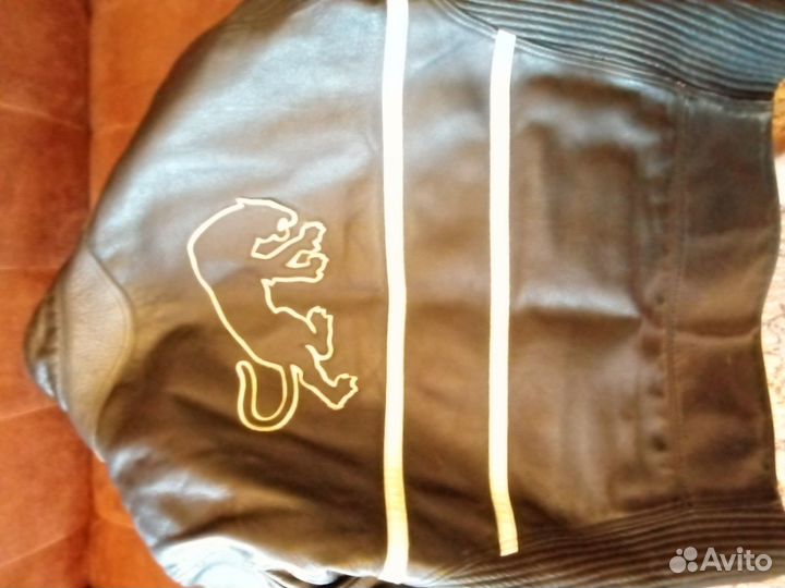 Мотокуртка с защитой