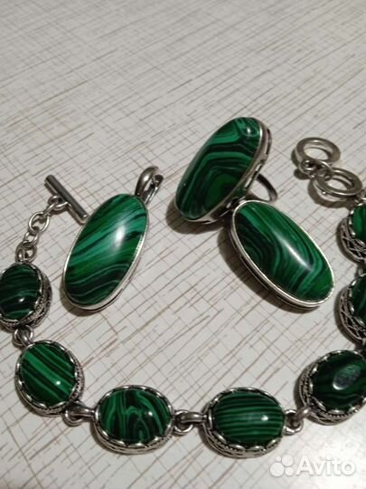 Серьги, кольцо, браслет(малахит)