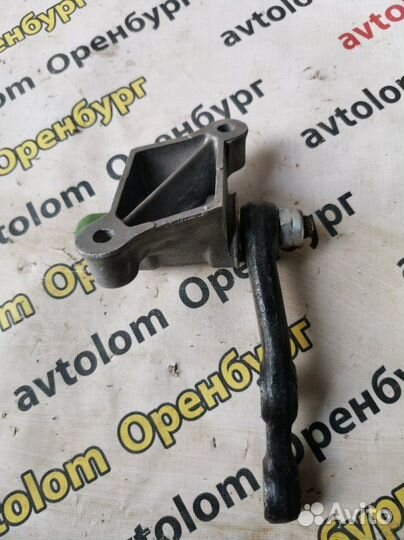 Рычаг маятниковый Ваз 2101