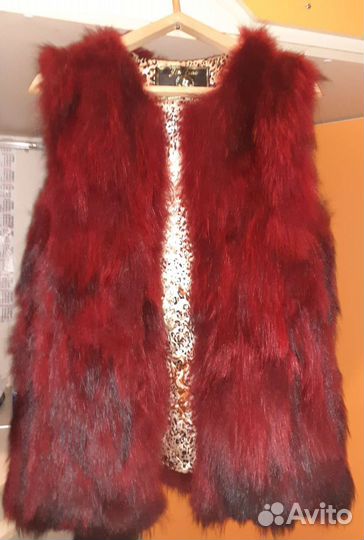 Жилет женский из меха енота