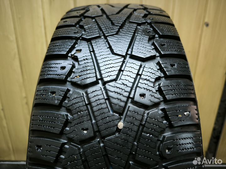 Pirelli Ice Zero 215/65 R16 102T