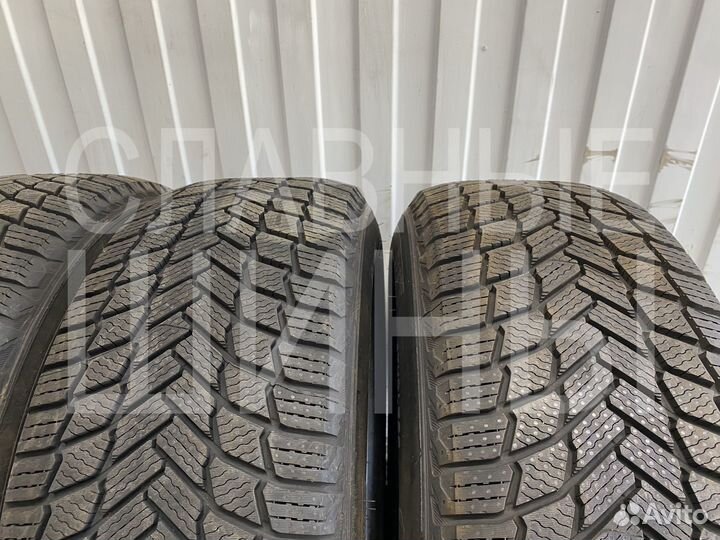 Michelin X-Ice Snow SUV 235/60 R19 107H