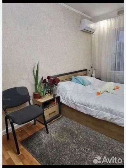 Кровать двухспальная с матрасом 160 200