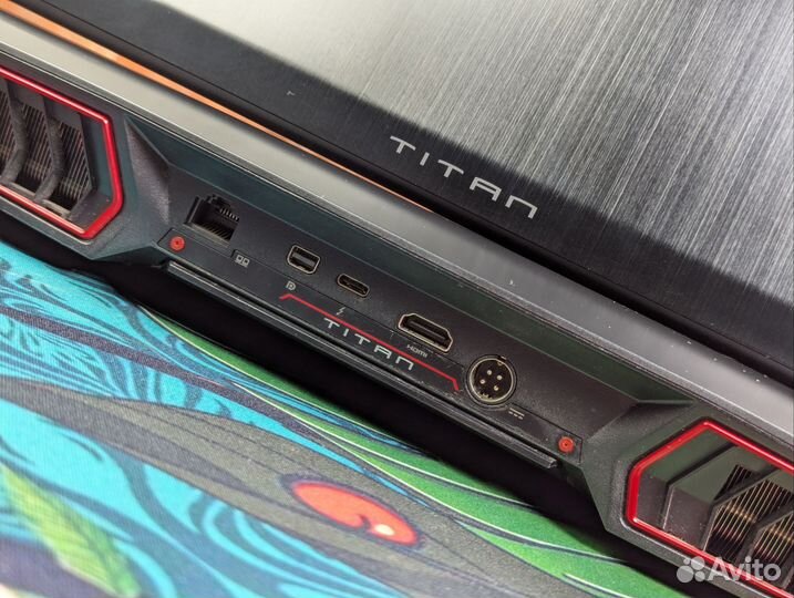 MSI titan GT73 17,3 GTX 1080-200W / I7 / 32 RAM