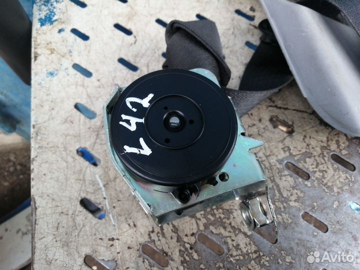 Ремень безопасности передний правый Opel Corsa D