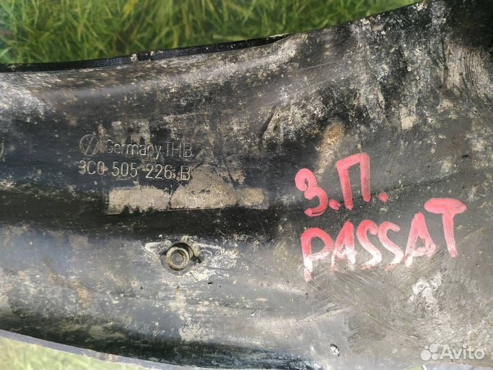 Кулак поворотный прав. зад. Volkswagen Passat