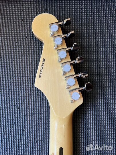 Новый Fender American stratocaster