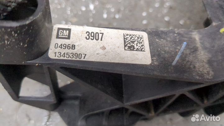 Радиатор охлаждения двигателя Chevrolet Cruze 2015