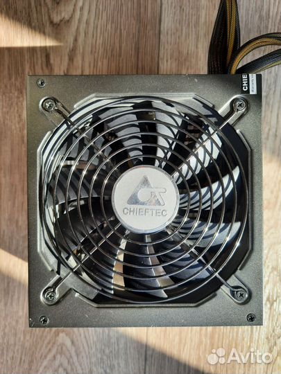 Блок питания chieftec 700W APS-700C 80 plus