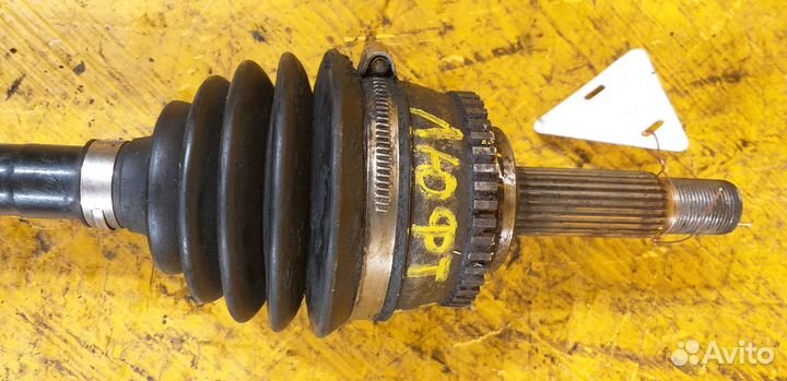 Привод правый для Mitsubishi Carisma 1995-2003