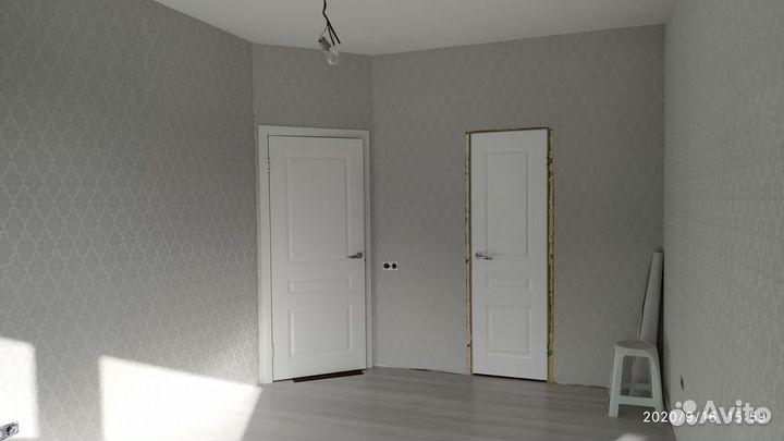 Поклейка обоев