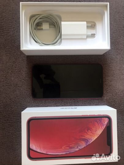 Телефон iPhone XR