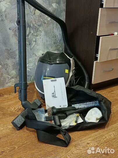 Паровой пылесос Karcher SV7