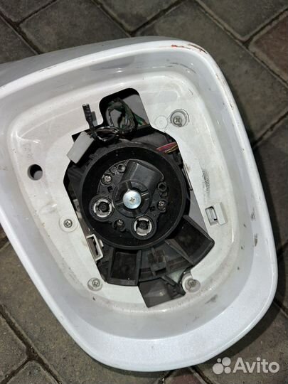 Зеркало заднего вида