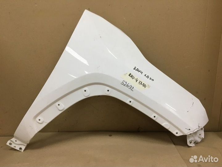 Крыло переднее правое Toyota Rav4 50