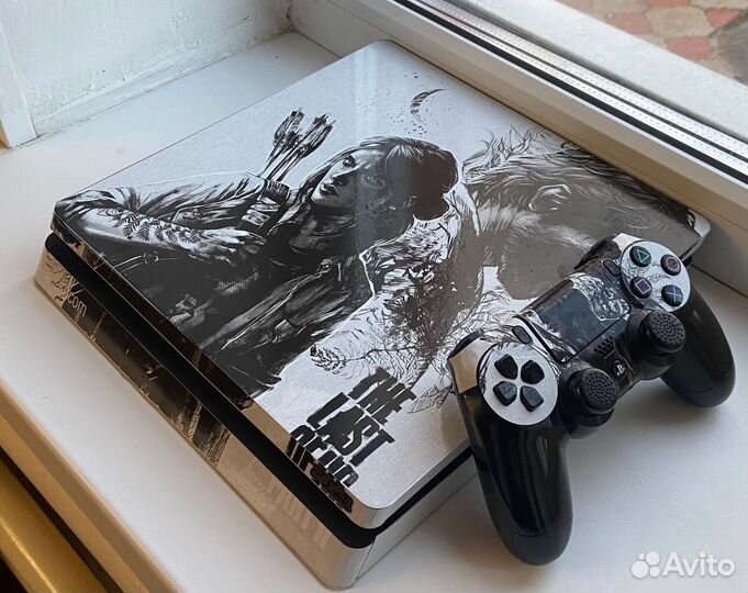 Sony playstation 4 slim PS4