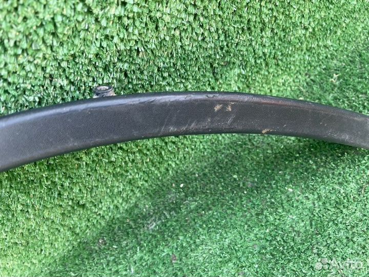 Накладка на крыло задняя правая Nissan Terrano D10