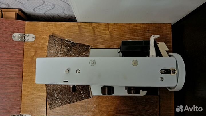 Швейная машинка Чайка