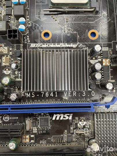 Материнская плата с процессором и памятью