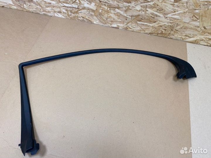 Накладка двери задней задняя правая Mercedes-Benz