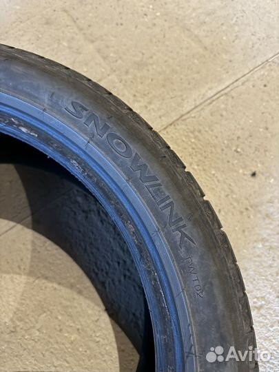 Triangle Snowlink TWT02 225/45 R18