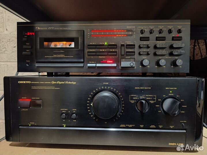 Усилитель мощности Onkyo Grant Integra A-2001