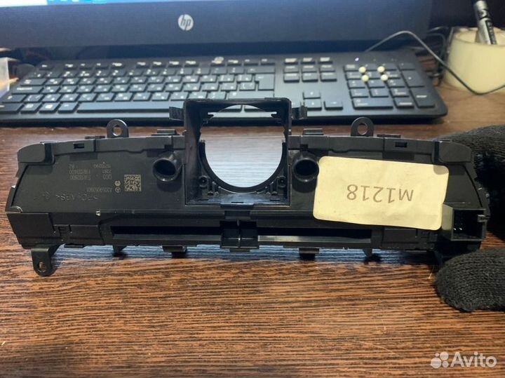 Блок кнопок управления мультимедией Mercedes