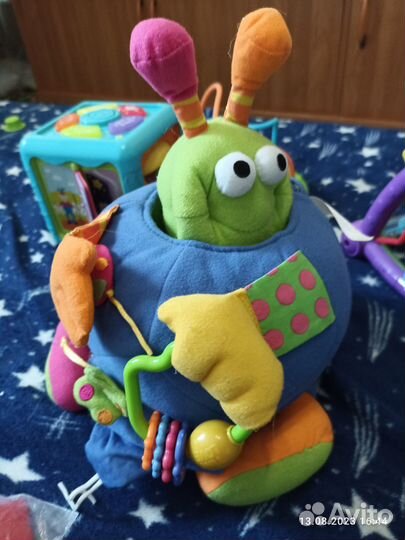 Кубики, игрушки для малышей