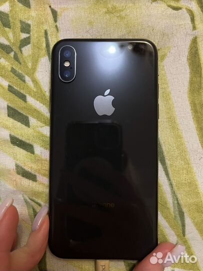 iPhone X, 64 ГБ