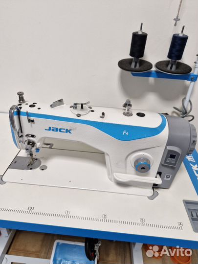 Швейная машина jack f4