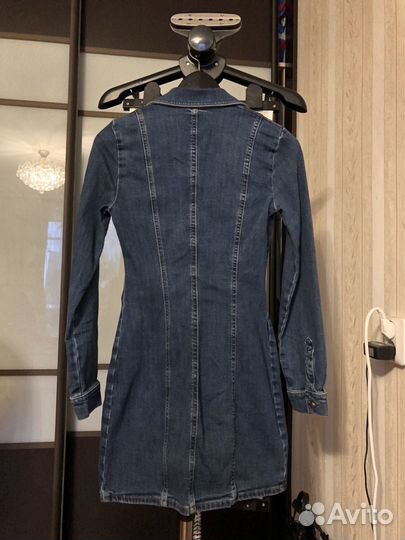 Джинсовое платье на пуговицах женское zara