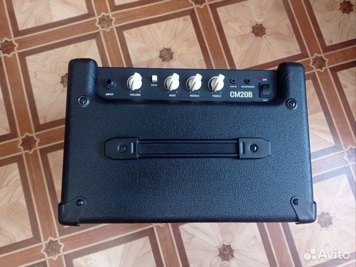 Басовый комбоусилитель cort