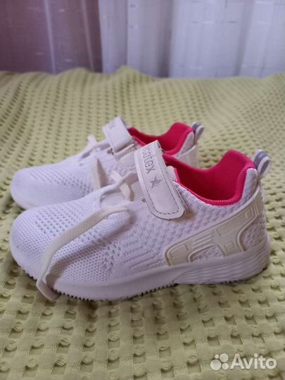 Кроссовки для девочки