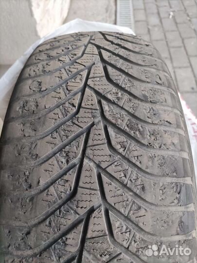 Yokohama BluEarth Winter V906 205/60 R16 96H