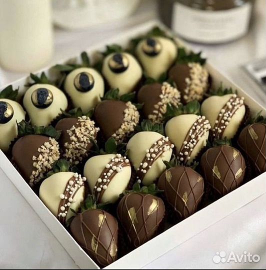 Подарочные наборы с клубникой в шоколаде