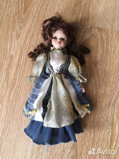 Куклы фарфоровые