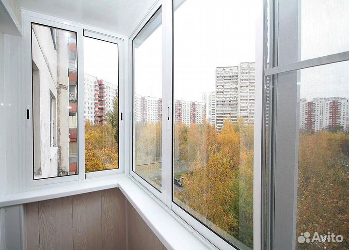 Остекление балконов под ключ